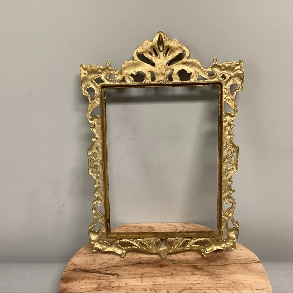 🟡 Vintage Solid Brass Photo or Mirror Frame - Rare - Ornate - Collectible - Picture 5 of 13